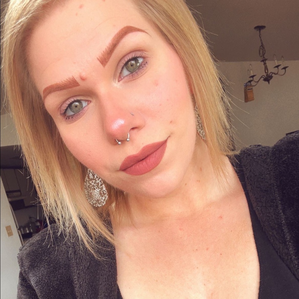 Meet your Posher, Grace